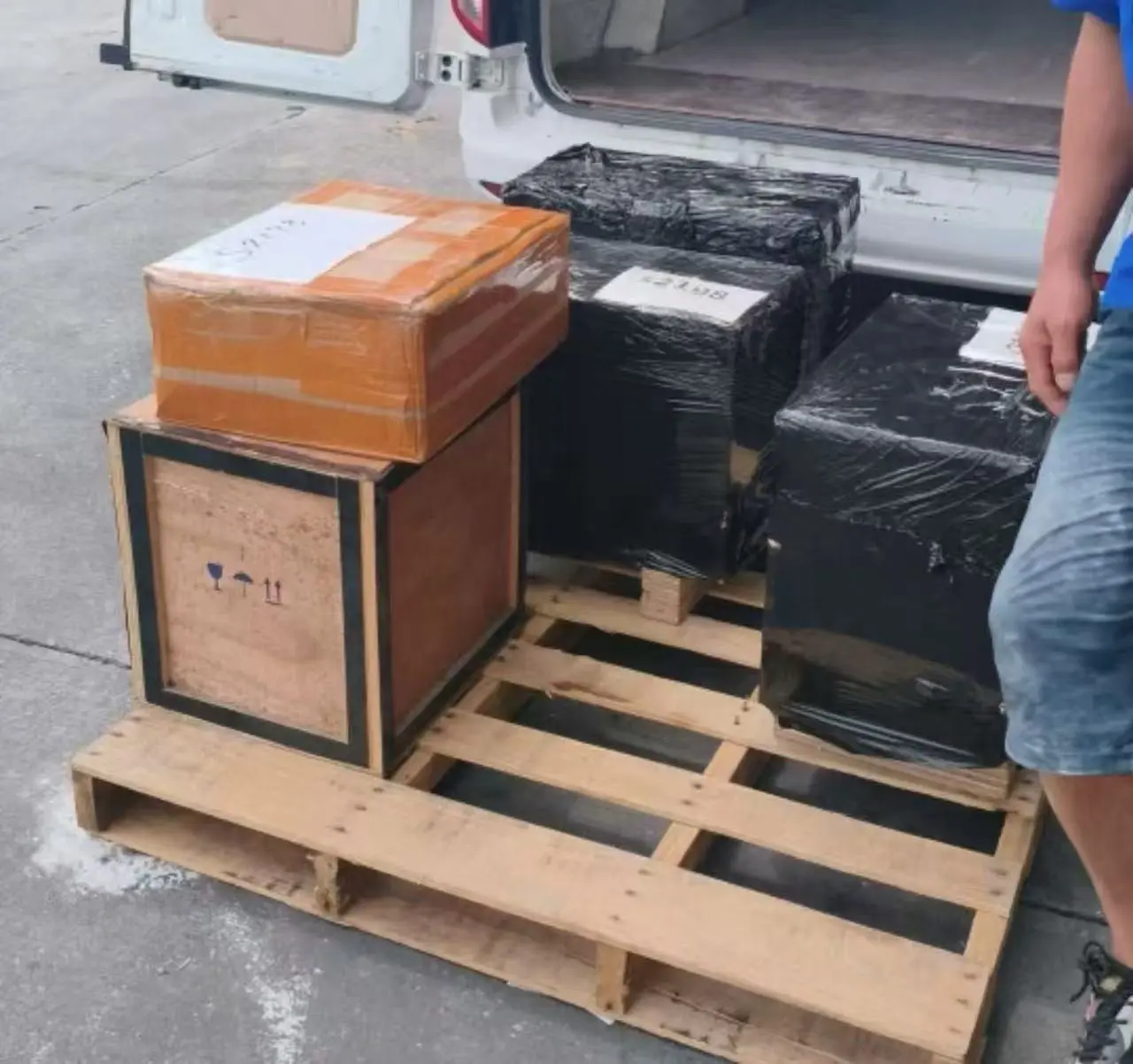 Five completed customer orders at the freight forwarder
